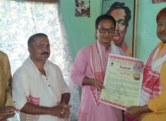 নগাঁৱত ৫৩ গৰাকী বিশিষ্ট ব্যক্তিক ব’হাগী বৰণ জিলা কবি সন্মিলনৰ