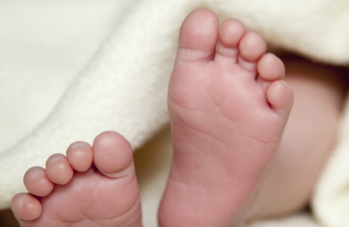 Kolkata woman throws newborn out of the window after giving birth inside a toilet