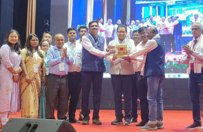 অসম ধান গৱেষণা প্ৰতিষ্ঠানলৈ সৰ্বভাৰতীয় পৰ্যায়ৰ শ্ৰেষ্ঠ ধান গৱেষণা কেন্দ্ৰৰ স্বীকৃতি