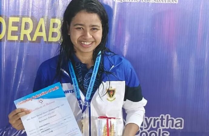 Assam swimmer Astha Choudhury wins gold medal at 76th National Swimming Championship