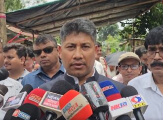 বানপানী প্ৰতিৰোধ আৰু মথাউৰি নিৰ্মাণঃ কংগ্ৰেছৰ দিনত আঢ়ৈশ কোটিৰ বিপৰীতে বিজেপি চৰকাৰে বছৰি খৰচ কৰি আছে ২০০০ কোটি টকা