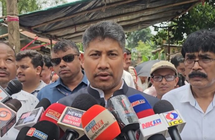 বানপানী প্ৰতিৰোধ আৰু মথাউৰি নিৰ্মাণঃ কংগ্ৰেছৰ দিনত আঢ়ৈশ কোটিৰ বিপৰীতে বিজেপি চৰকাৰে বছৰি খৰচ কৰি আছে ২০০০ কোটি টকা