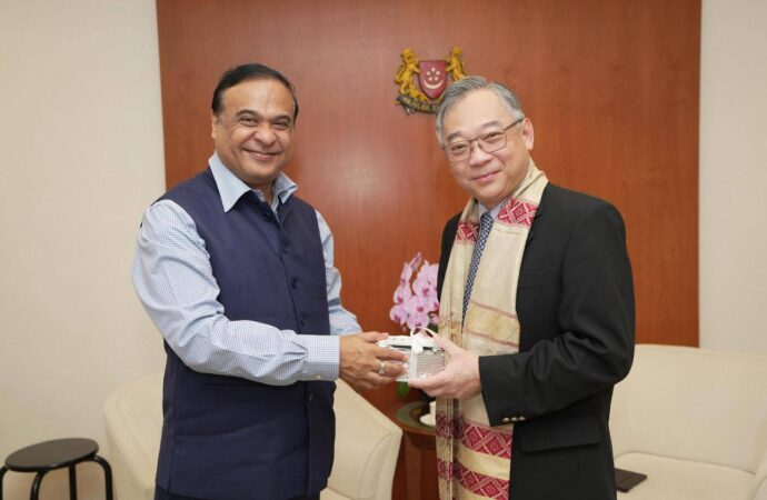 ছিংগাপুৰৰ উপ-প্ৰধানমন্ত্ৰী গেন কিম য়ঙক সাক্ষাৎ মুখ্যমন্ত্ৰী ড০ হিমন্ত বিশ্ব শৰ্মাৰ