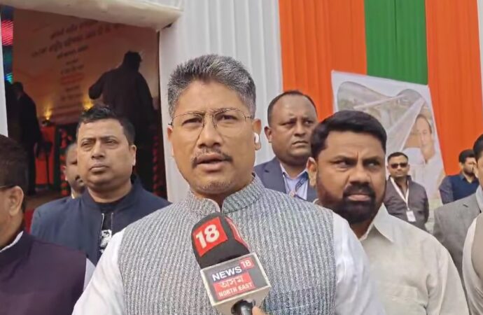 জাগীৰোডবাসী ৰাইজক দিয়া প্ৰতিশ্ৰুতি অনুসৰি, প্ৰতিশ্ৰুতি পালন কৰিলে মন্ত্ৰী পীযুষ হাজৰীকাই