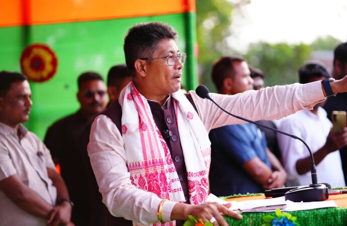 আমি কাকো বেয়া ব্যৱহাৰ নকৰো, আমি কওঁ যে সকলো ৰাষ্ট্ৰবাদী হওক, সকলো ভাৰতীয় হওক’- মন্ত্ৰী পীযুষ হাজৰীকা