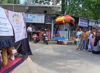 উদ্দেশ্যৰ সৈতে পুতলা নাচঃ গোলাঘাটত জীৱন্ত হৈ উঠিল সুৰক্ষা প্ৰকল্প