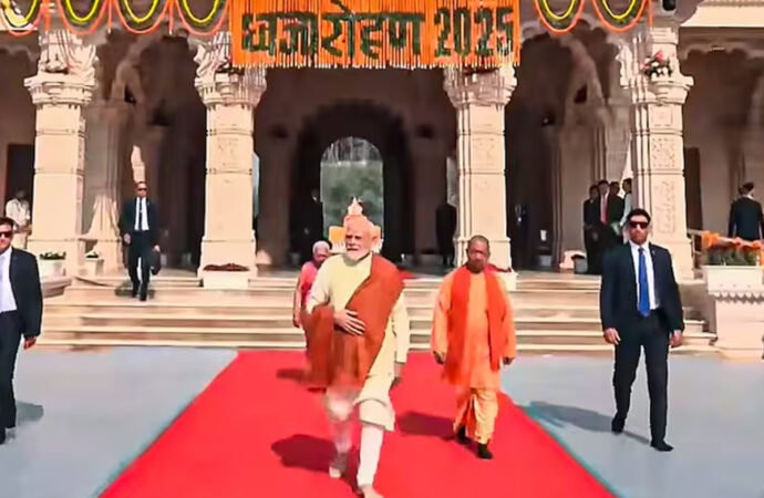 অযোধ্যাৰ ৰাম মন্দিৰৰ ধৰ্মধ্বজা উত্তোলন প্রধানমন্ত্ৰী মোদীৰ…