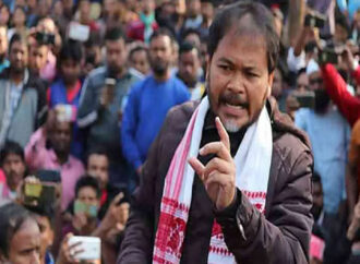 ‘ছাৰ্জশ্বীট ফালি পেলাই দিম’ অখিলৰ মন্তব্যত অসম উত্তাল