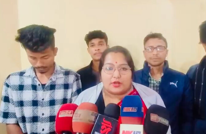 কংগ্ৰেছক তীব্ৰ সমালোচনা চুতীয়া জনগোষ্ঠীৰ নেত্ৰী কস্তুৰী চুতীয়াৰ